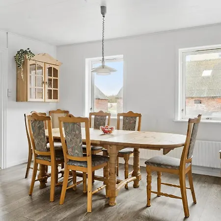 Casa de Férias 4 Bedroom In Harboore *